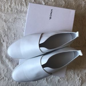 NEW VINCE WHITE LEATHER WALLACE SLIP ONS SIZE 11M